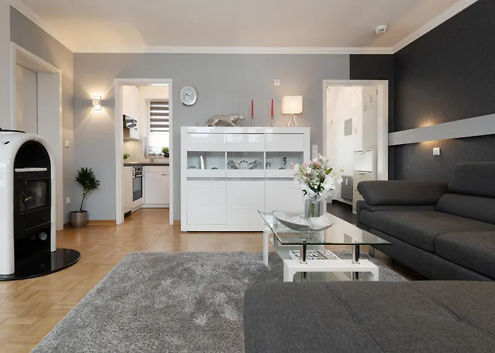 Flora Penthouse Apartment *